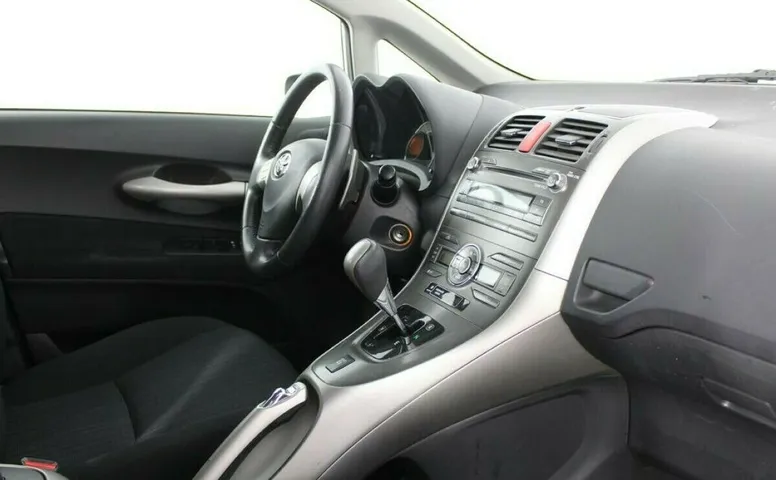 Toyota Auris I