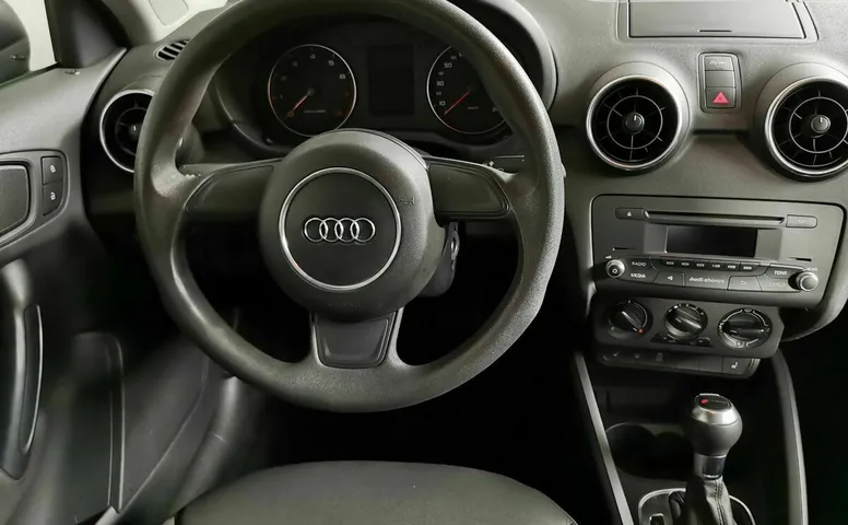 Audi A1 1.4 TFSI S-tronic (122 л.с.) Черный