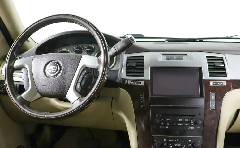 Cadillac Escalade III