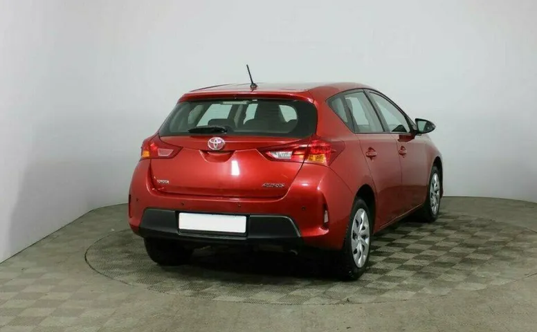 Toyota Auris 1.6 Вариатор