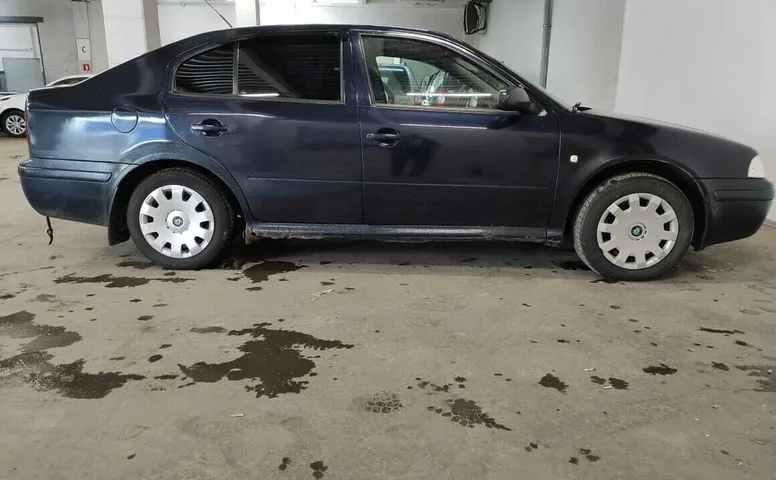 Skoda OCTAVIA 1.6 MT (102 л.с.)
