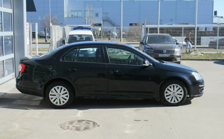 Volkswagen Jetta V