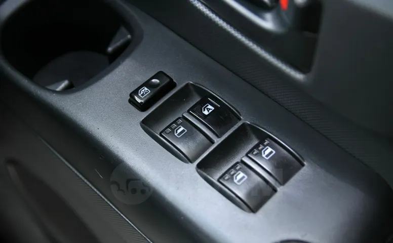 Toyota bB, 2 поколение