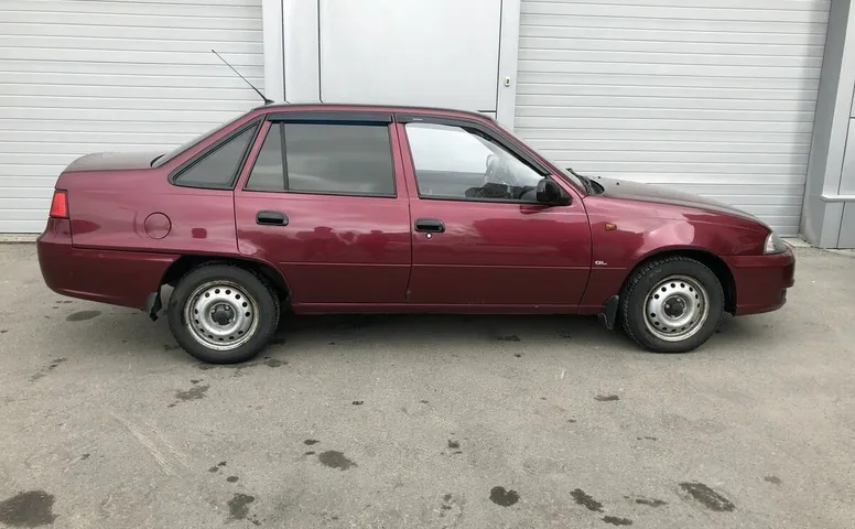 Daewoo NEXIA 1.5 MT (80 л.с.)