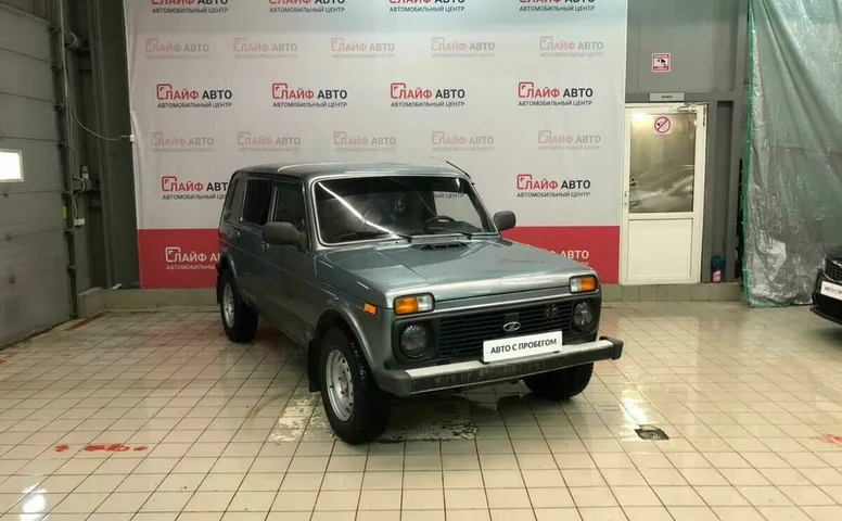 LADA (ВАЗ) NIVA 1.7 MT (80 л.с.) 4WD