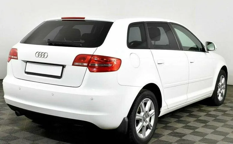 Audi A3 1.6 Робот