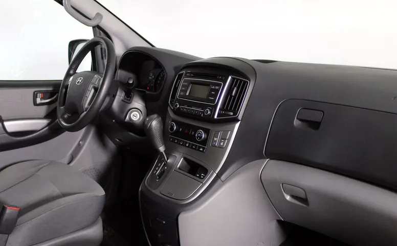 Hyundai H-1