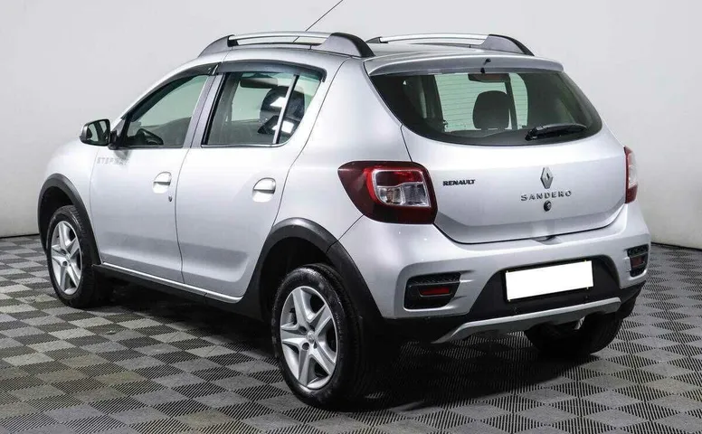 Renault sandero stepway мкпп 2017 с пробегом 50 000 км