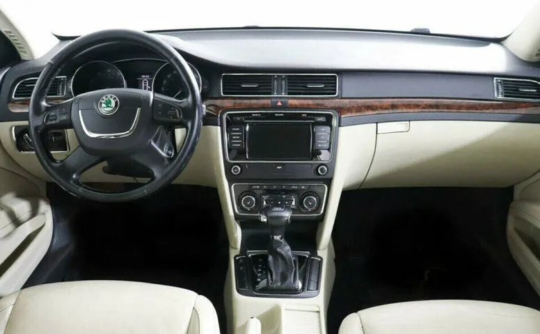 Skoda Superb 1.8 Автомат