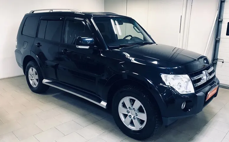 Mitsubishi Pajero IV