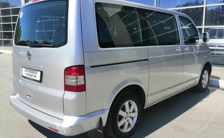 Volkswagen Multivan 2.5d MT (131 л.с.)