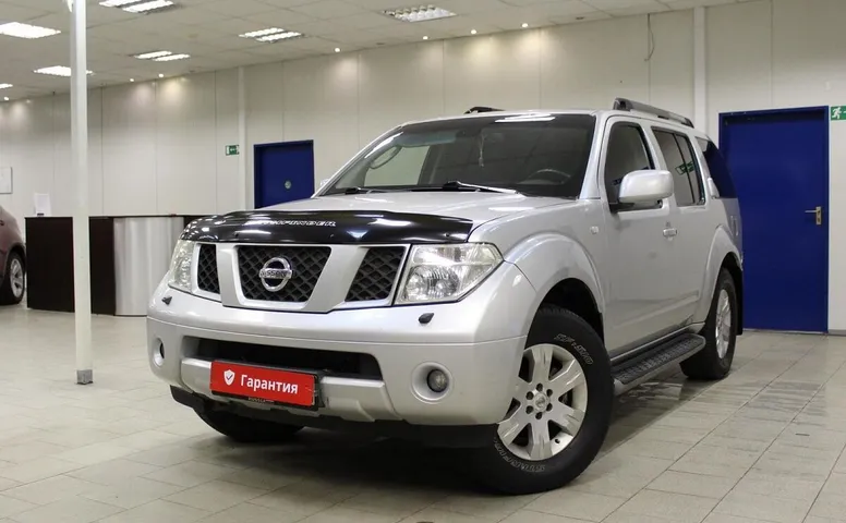 Nissan Pathfinder III