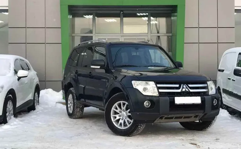 Mitsubishi Pajero IV