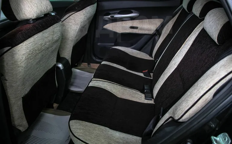 Toyota Auris, 1 поколение