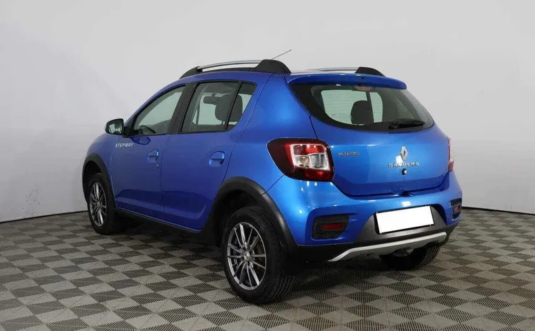 Renault sandero stepway мкпп 2018 с пробегом 40 678 км
