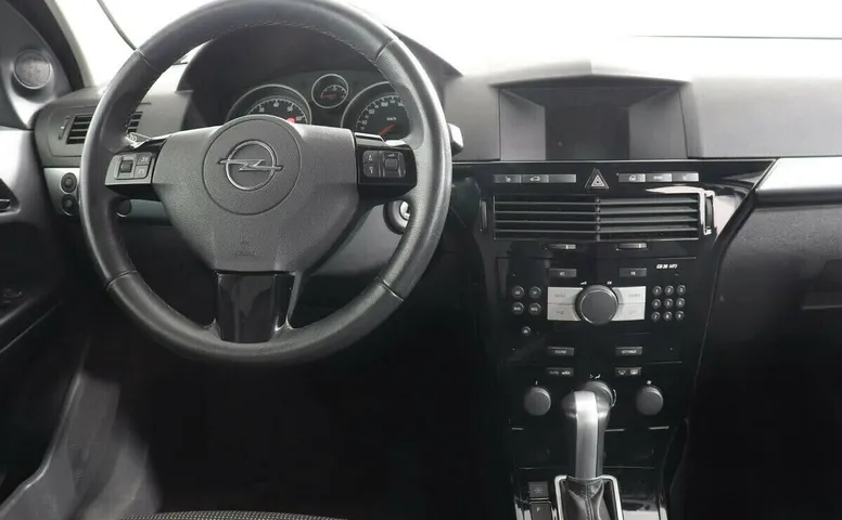 Opel Astra H Рестайлинг
