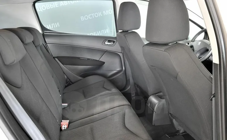 Peugeot 308, 1 поколение