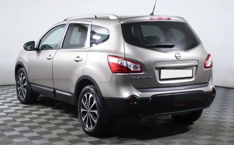 Nissan Qashqai+2