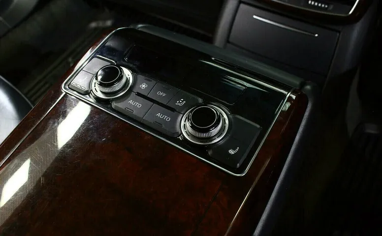 Audi A8 III (D4)