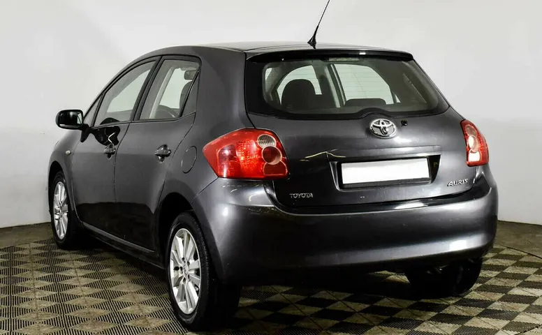 Toyota Auris I