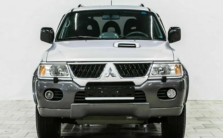 Mitsubishi pajero sport