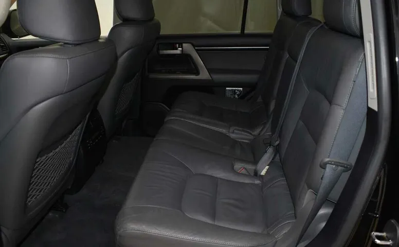 Toyota land cruiser 200 series