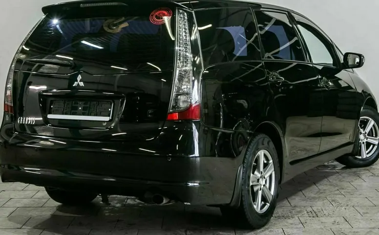 Mitsubishi grandis