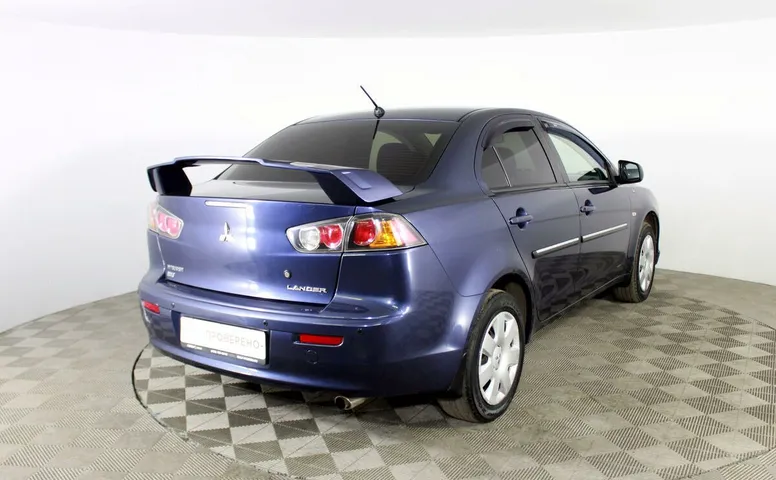 Mitsubishi Lancer