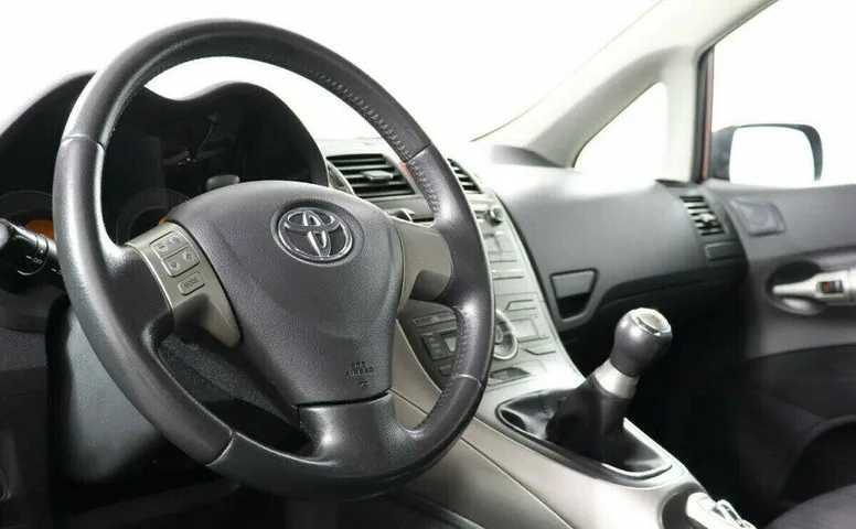 Toyota Auris 1.6 Механика