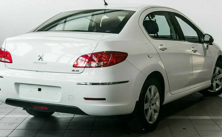 Peugeot 408