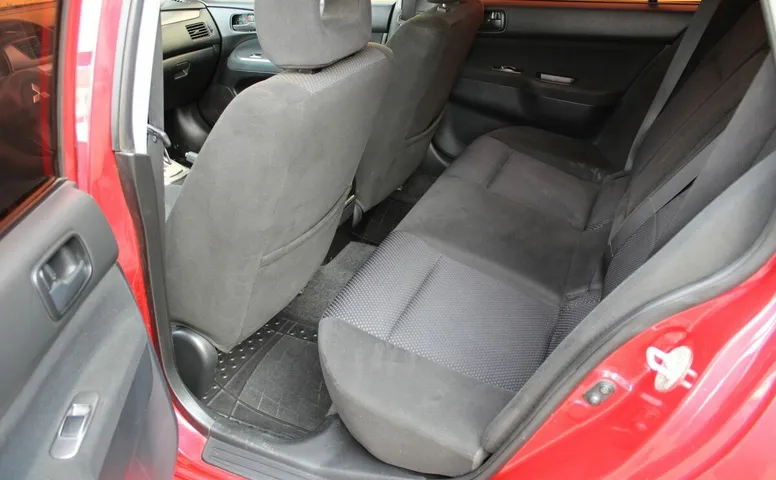 Mitsubishi LANCER 1.6 AT (98 л.с.)