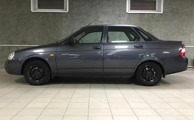 LADA (ВАЗ) 2170 1.6 MT (98 л.с.)