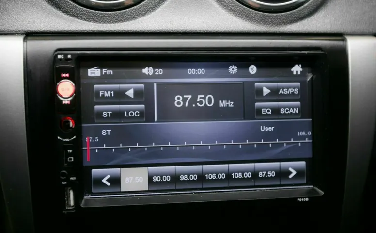Nissan almera