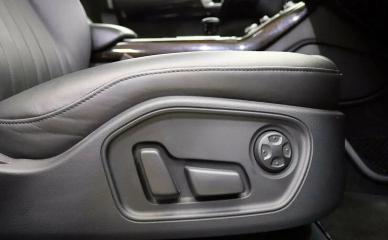 Audi A8 III (D4)