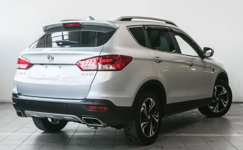 DongFeng AX7
