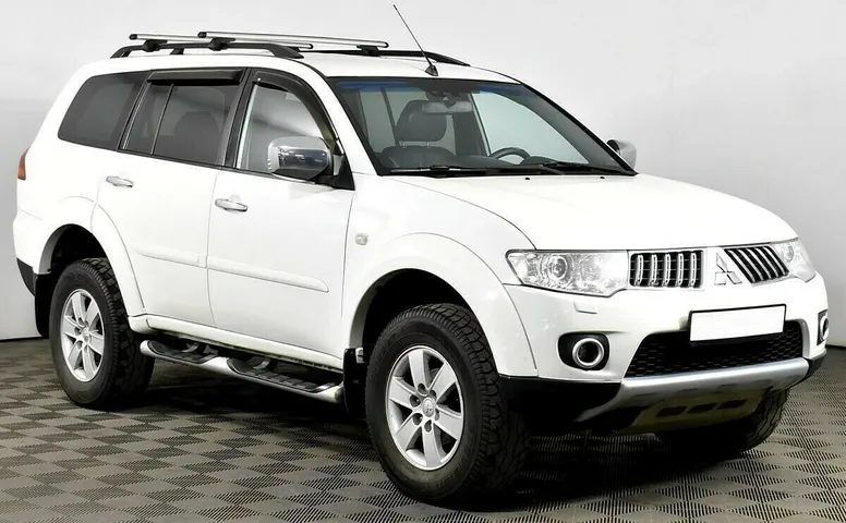 Mitsubishi Pajero Sport II