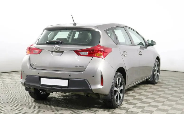 Toyota Auris II