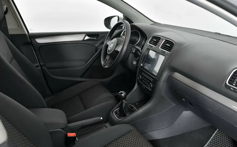 Volkswagen Golf VI