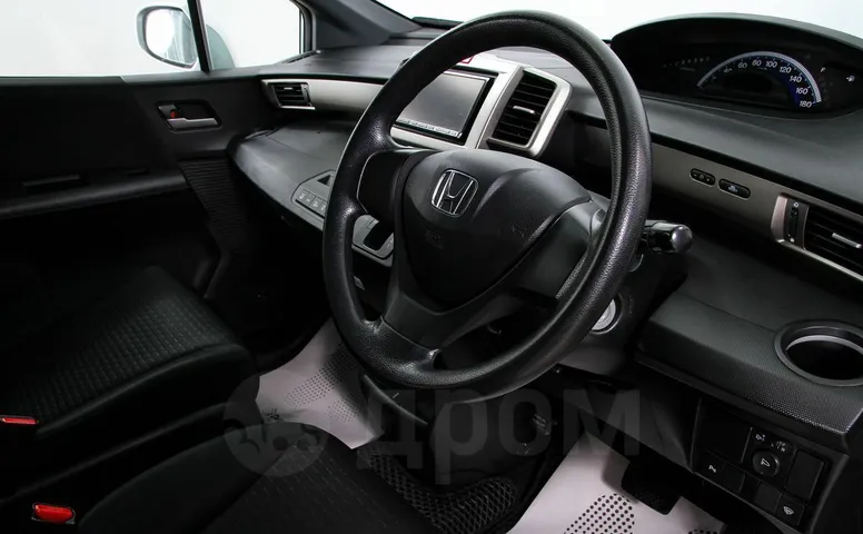 Honda Freed Spike, 1 поколение