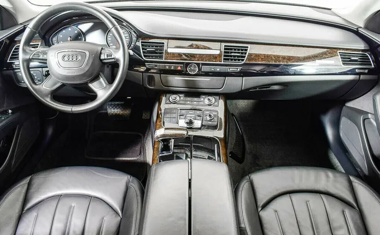 Audi A8 III (D4)
