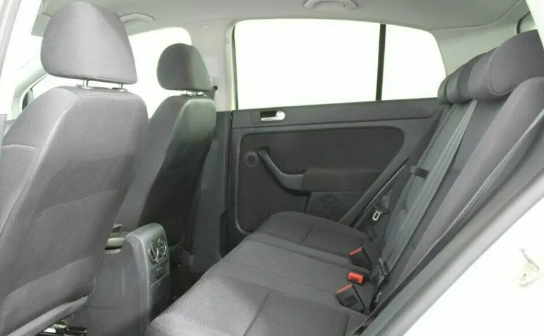 Volkswagen Golf Plus 1.6 Робот