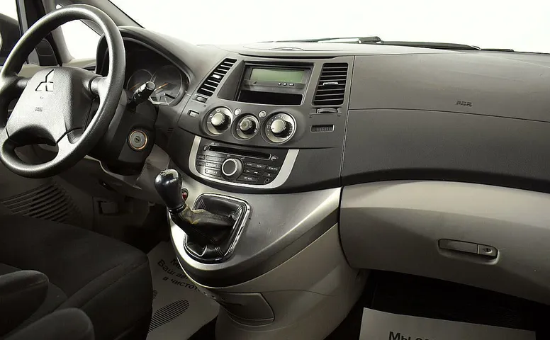 Mitsubishi Grandis