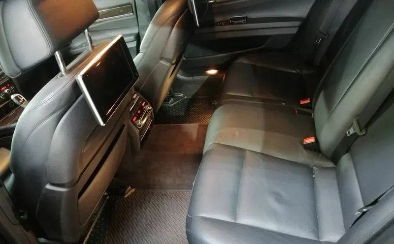 BMW 7ER 740Li xDrive 3.0 AT (320 л.с.) 4WD