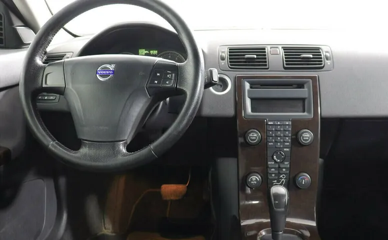 Volvo S40 II