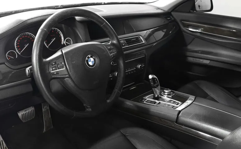 BMW 7 серия