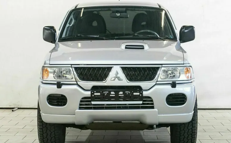 Mitsubishi pajero sport