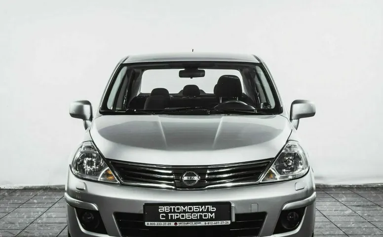 Nissan tiida