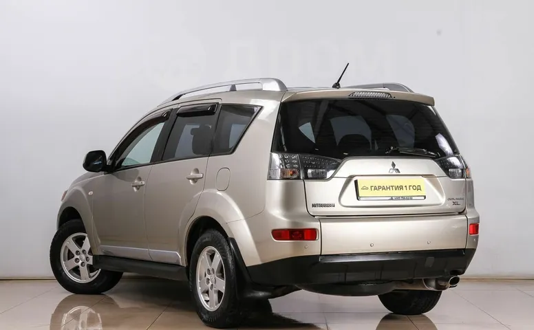 Mitsubishi Outlander, 2 поколение