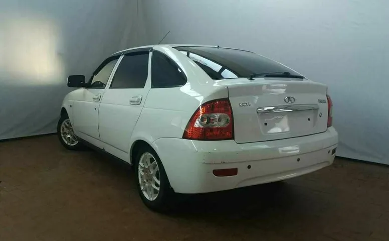 LADA (ВАЗ) 2170 1.6 MT (98 л.с.)