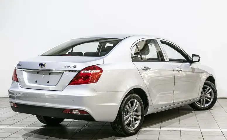 Geely Emgrand 7